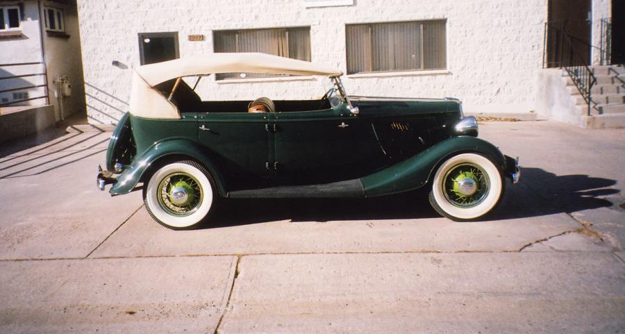  Ford DeLuxe Phaeton 1933 года  (фото 4 из 7)